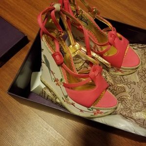 Hale Bob Rare Wedges Pink Size 6